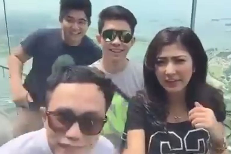 Sosok pria yang diduga Roby Kurniawan terlihat di belakang Ayu Aulia dalam unggahan Instagram
