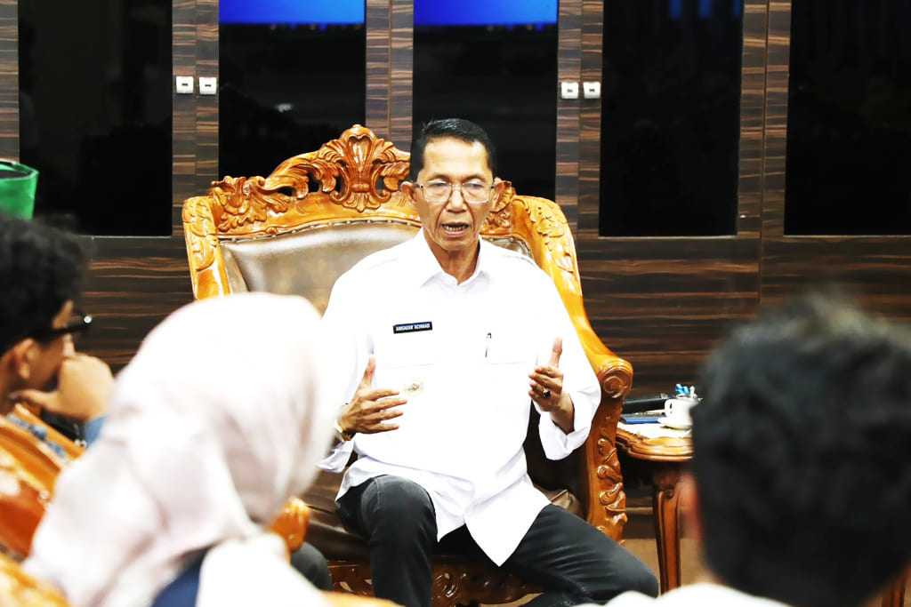 Walikota Batam Provinsi Kepulauan Riau Dr. H. Amsakar Achmad, S.Sos., M.Si.